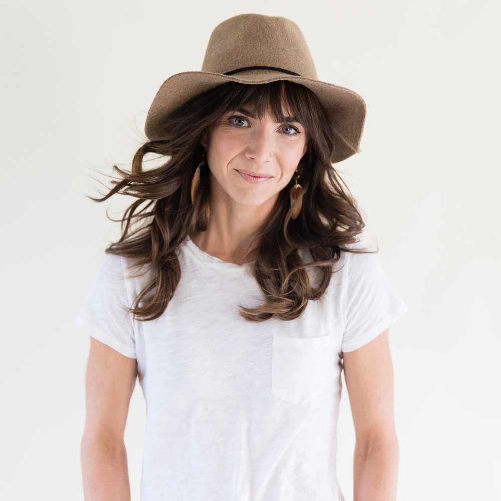 Meet your Posher, Julia